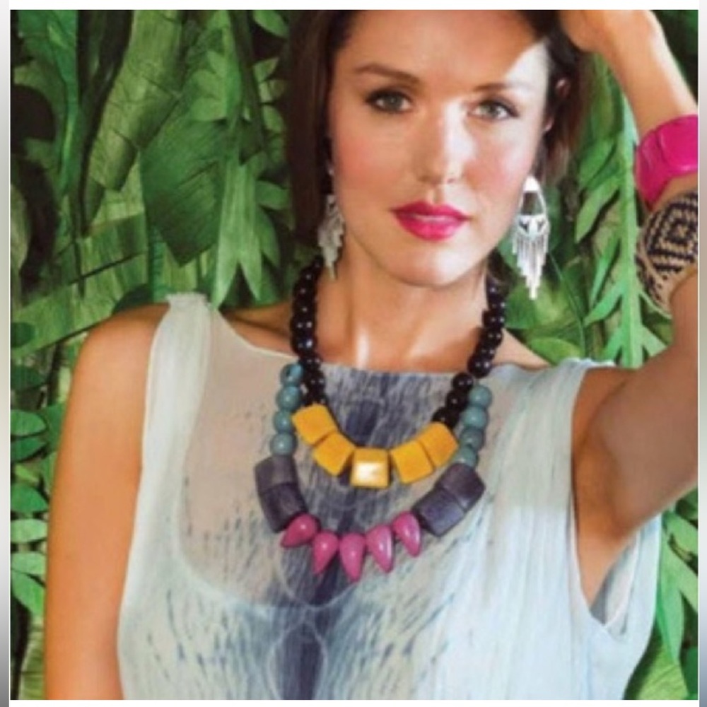 Noonday Collection Organic Seed shine Tagua necklace - Picture 3 of 3